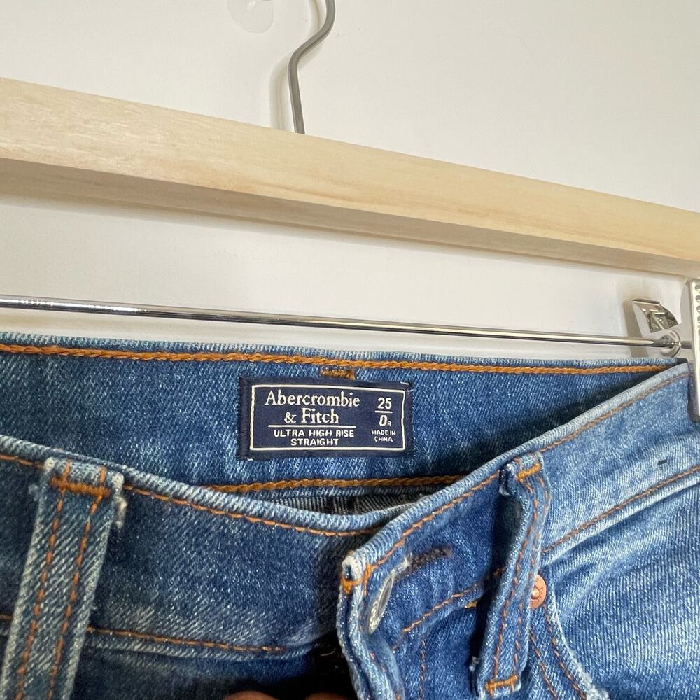 ABERCROMBIE | Ultra High Rise Straight Jeans | 25 0 - Picture 5 of 5